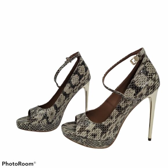 BCBGMAXAZRIA
Becky Peep Toe Dress Pumps
Sz 6.5 - Picture 5 of 12